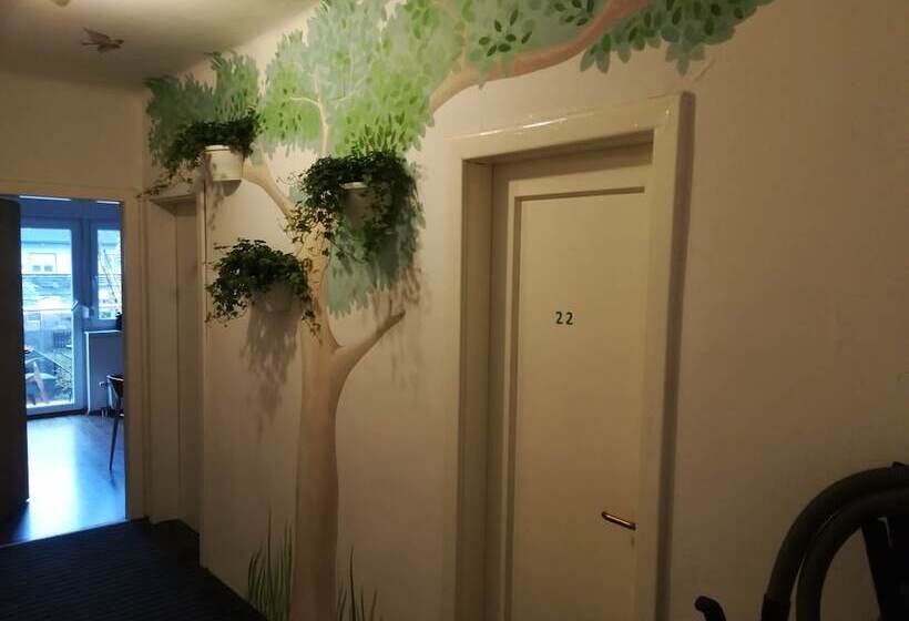 هاستل Family Guesthouse Greenslo