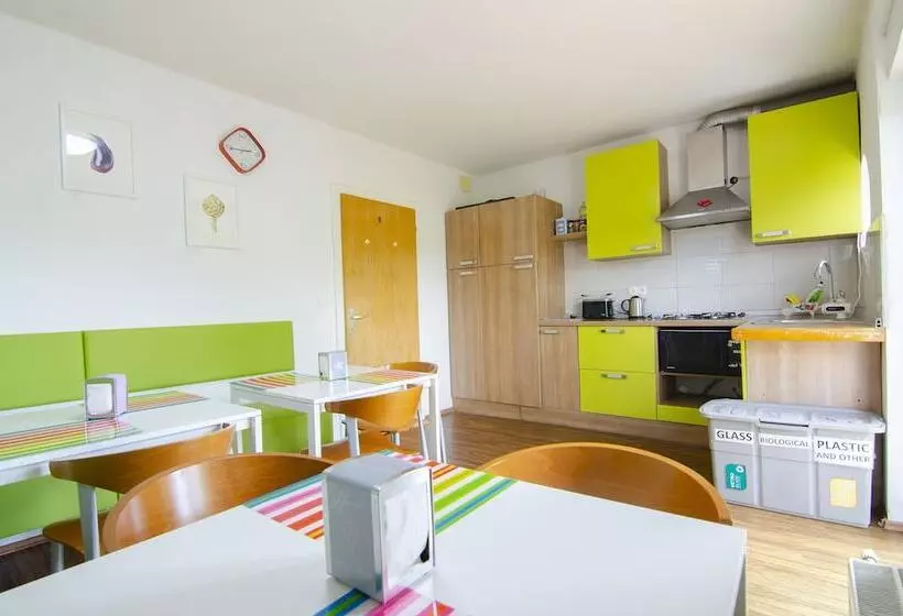 هاستل Family Guesthouse Greenslo