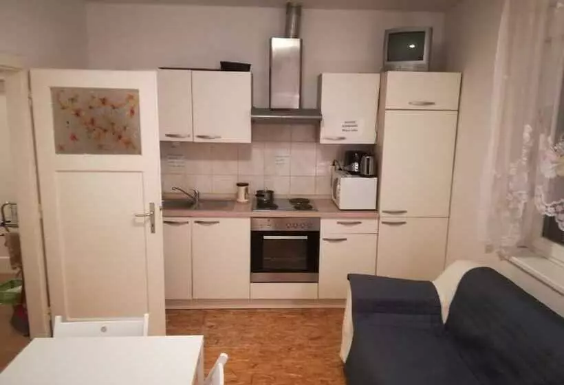 هاستل Family Guesthouse Greenslo