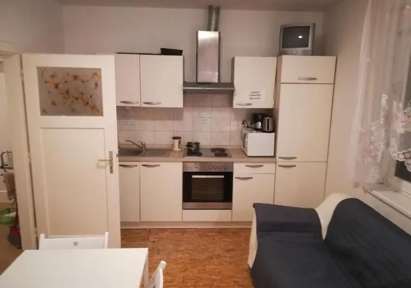 هاستل Family Guesthouse Greenslo