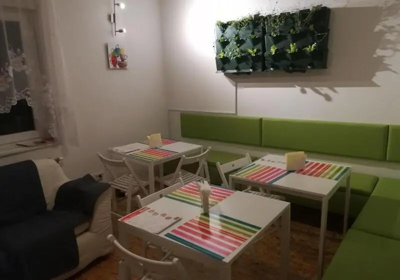 هاستل Family Guesthouse Greenslo