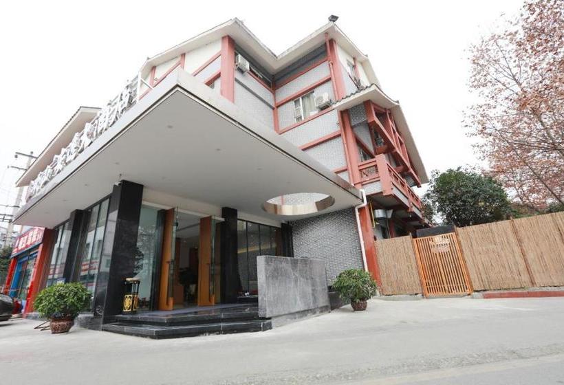 בית מלון כפרי Ane Grand