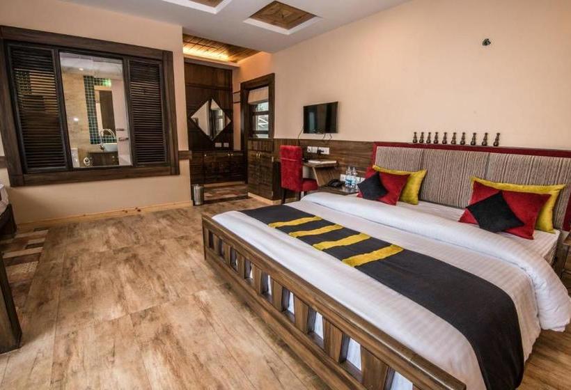 Resort Chamong Chiabari