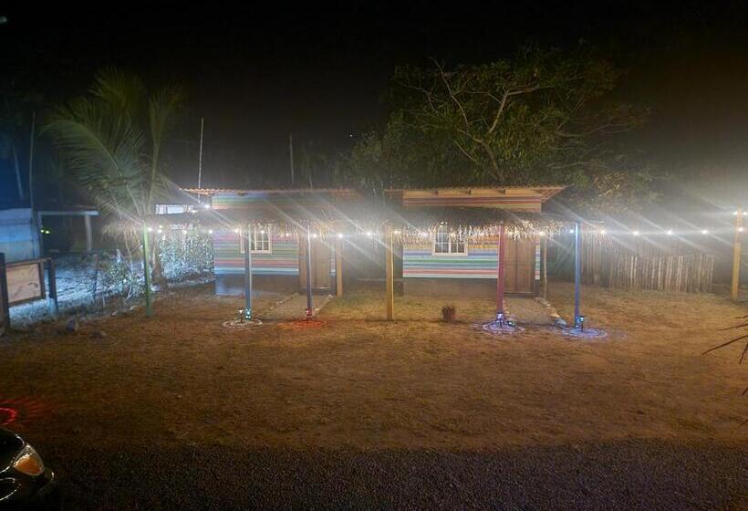 הוסטל Johnny Fiestas