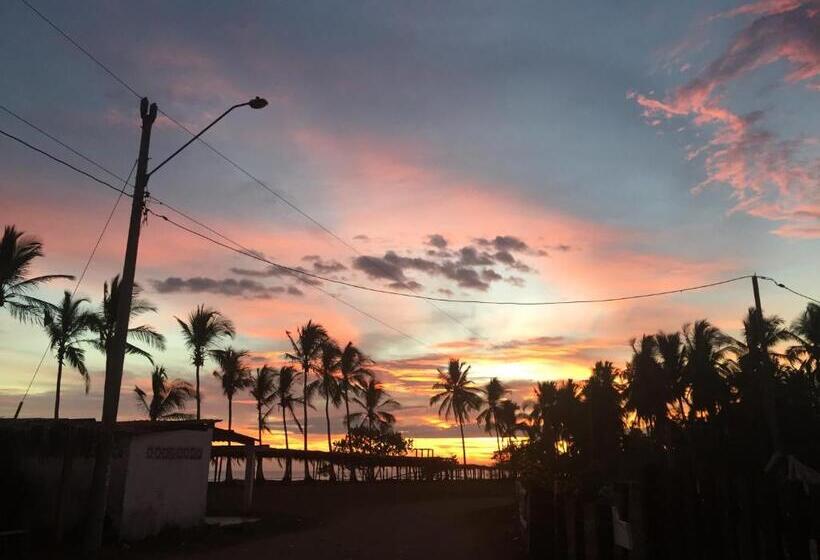 הוסטל Johnny Fiestas