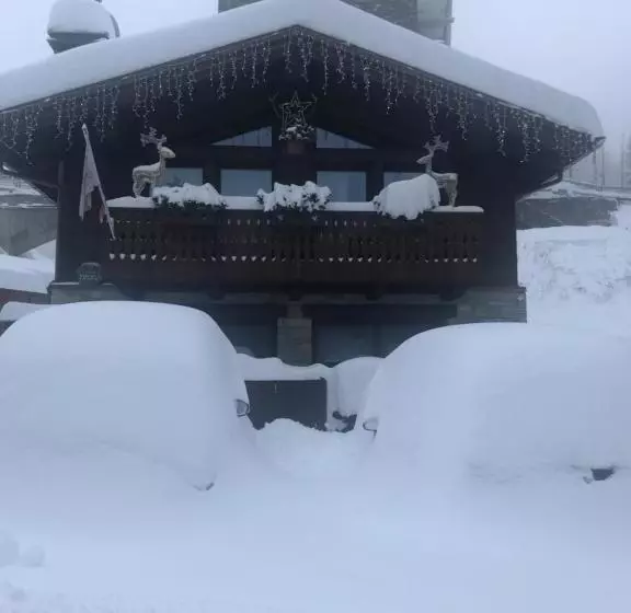 تختخواب و صبحانه Chalet Matterhorn Francois   Central Ski Chalet With Spa And Breakfast, 100mt Lift