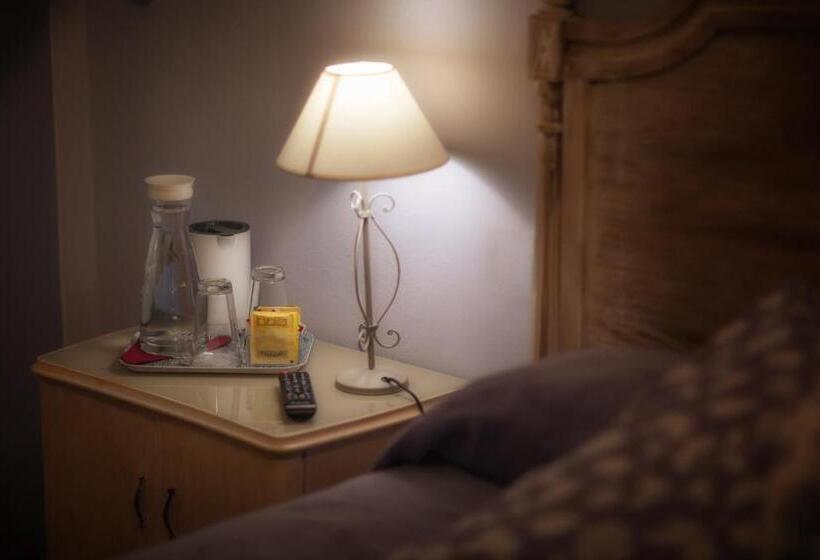 تختخواب و صبحانه De Montetini