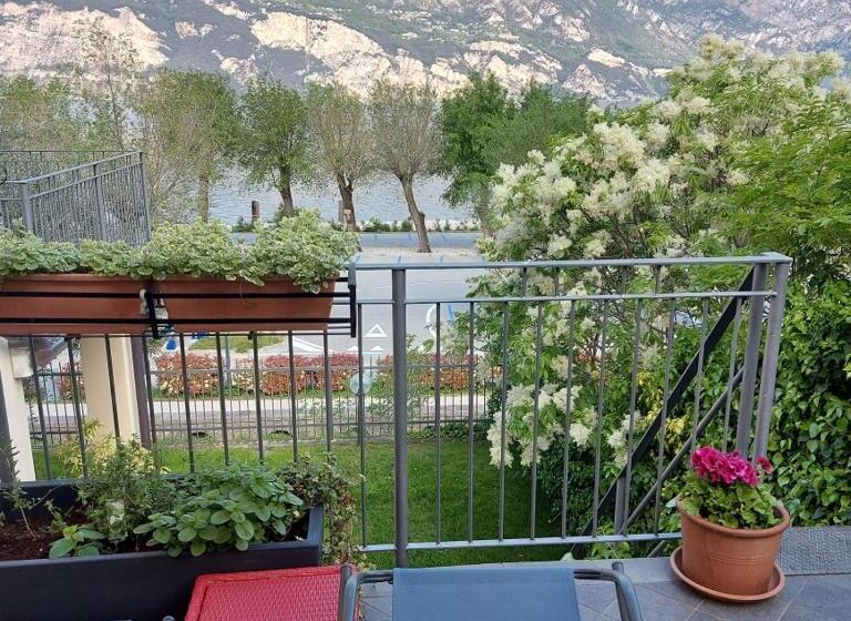 تختخواب و صبحانه Villa Treccani Apartments