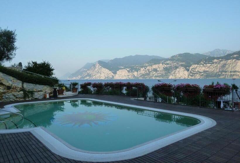 تختخواب و صبحانه Villa Treccani Apartments