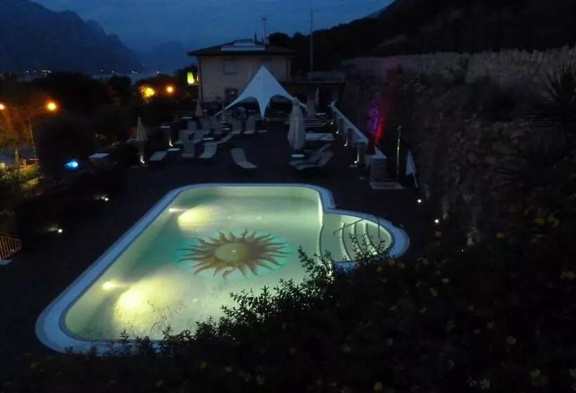 تختخواب و صبحانه Villa Treccani Apartments