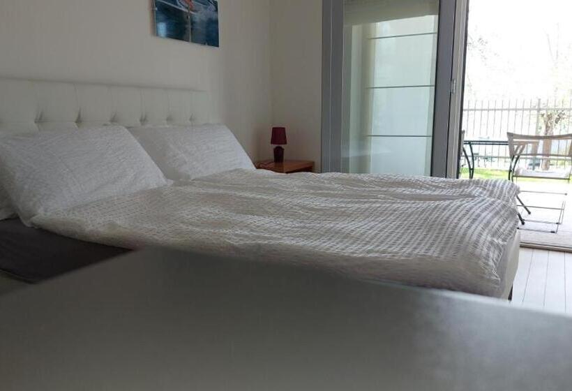 تختخواب و صبحانه Villa Treccani Apartments