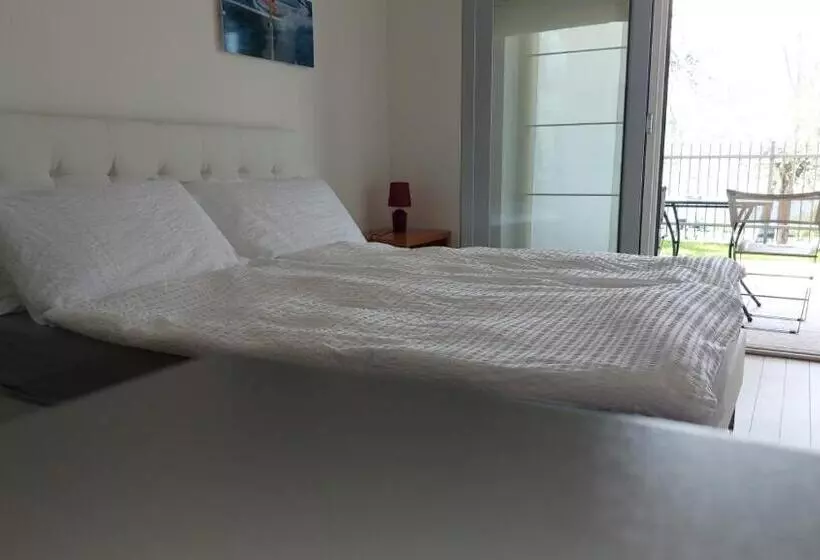 تختخواب و صبحانه Villa Treccani Apartments