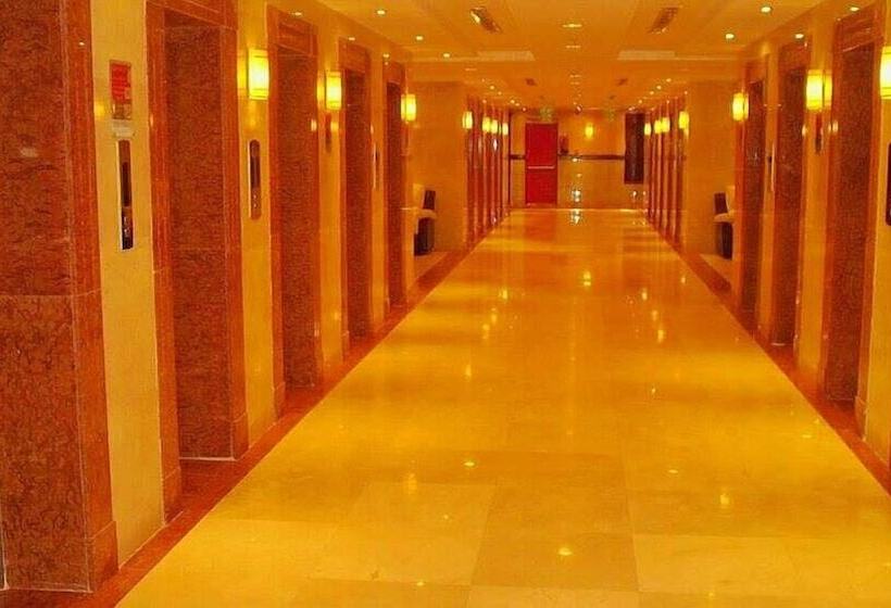 Отель 1 Land Premium