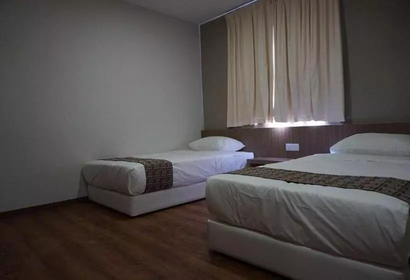 Hotel Yew