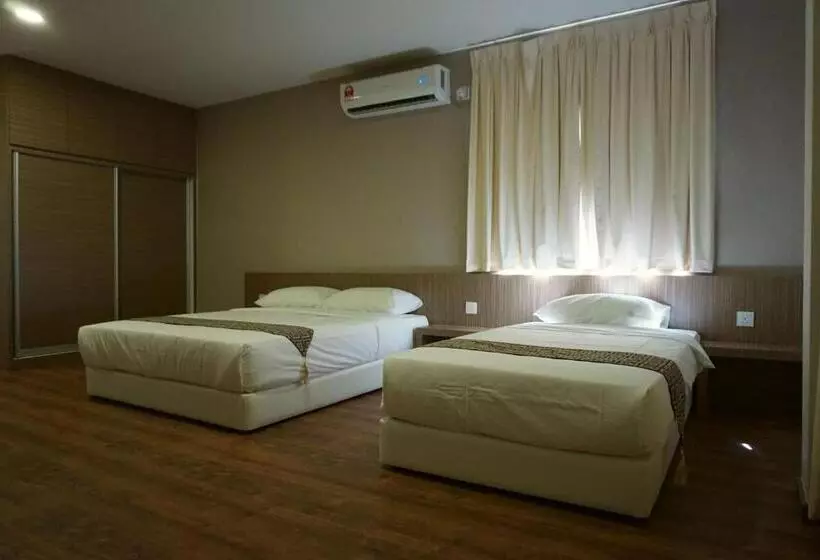 Hotel Yew