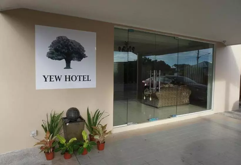 Hotel Yew