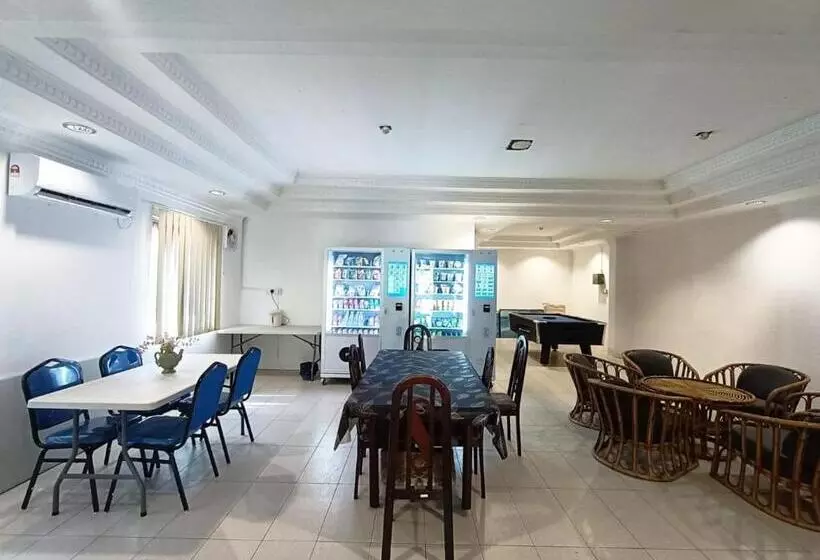 Hotel Yew