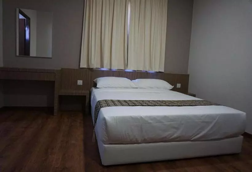 Hotel Yew