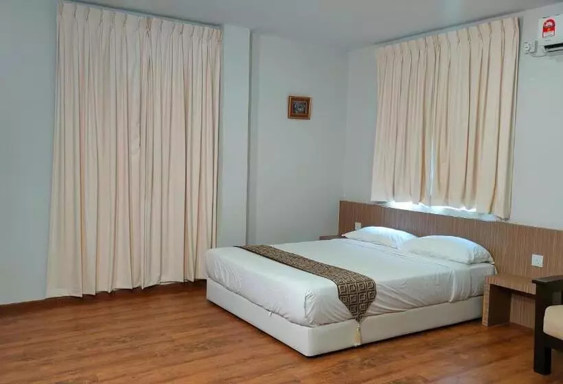 Hotel Yew