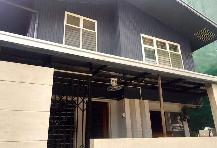 The Hub District Hostel And Dorm