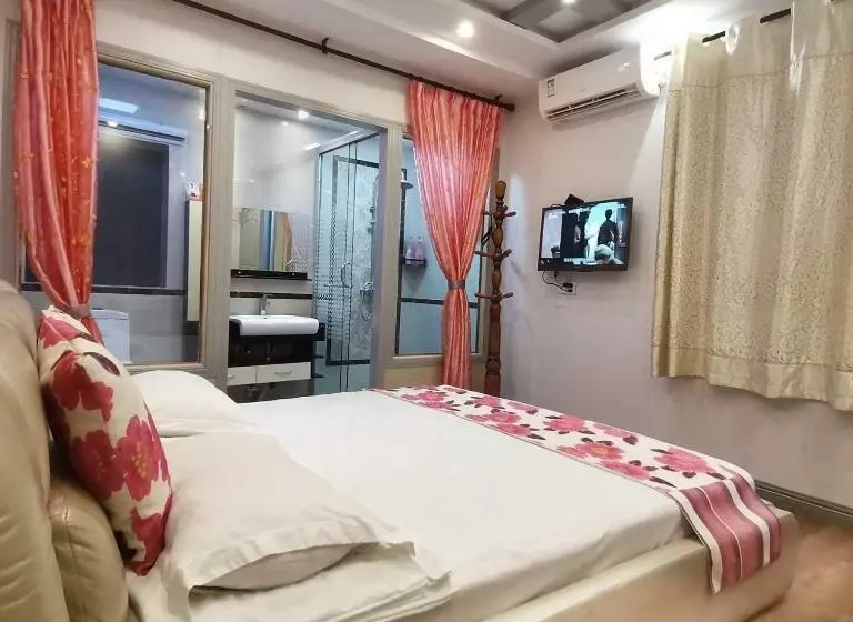 ホテル 西塘明清雕花大院尊闻堂百寿厅庭院民宿