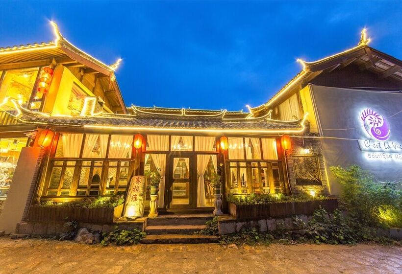 Отель C Est La Vie Boutique Inn