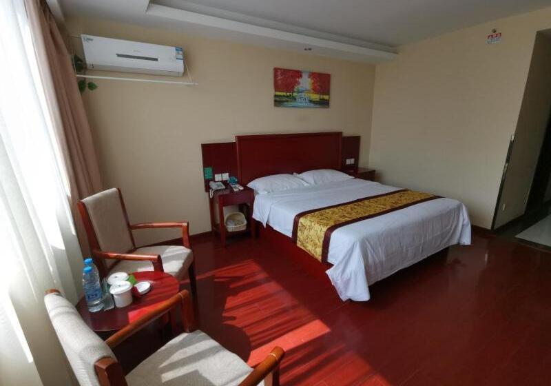 Отель Greentree Inn Jiangsu Suzhou Taicang Liuhe Passenger Station Express