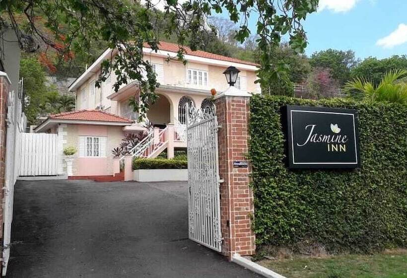 هتل Jasmine Inn