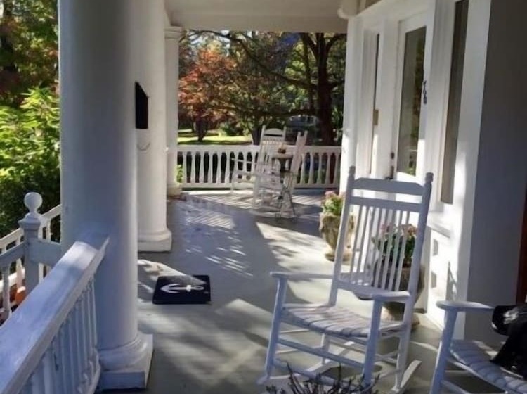 Chestnut Street Inn B&b