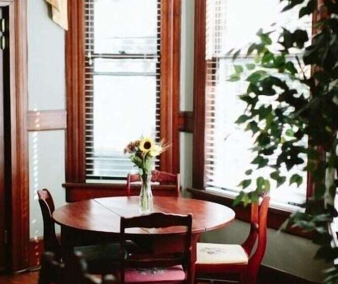 Chestnut Street Inn B&b