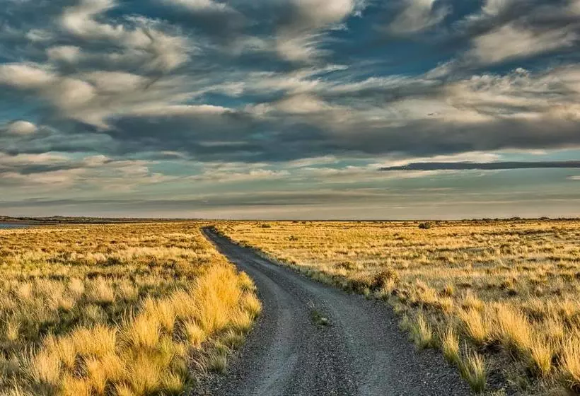 Hotelli Bahia Bustamante Lodge