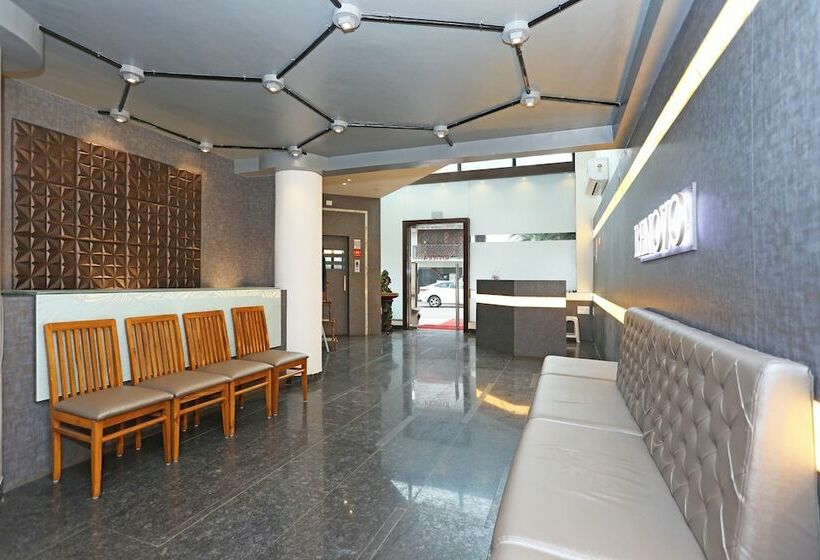 酒店 Renovos  Riviera