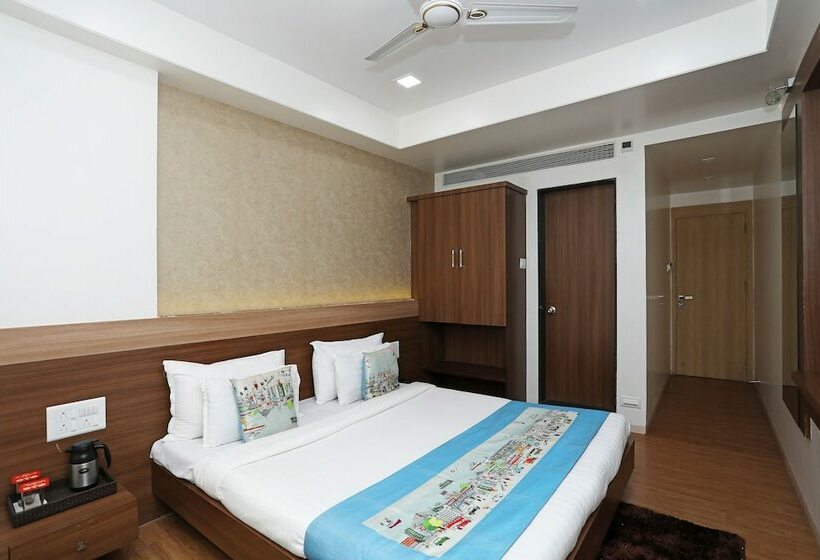 酒店 Renovos  Riviera