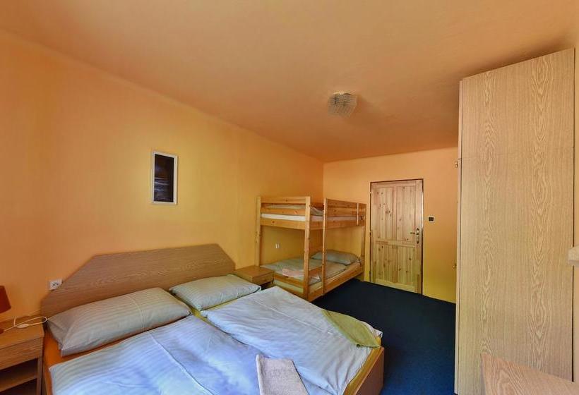 בית מלון כפרי Svaty Hubert