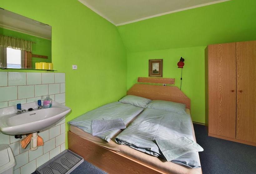 בית מלון כפרי Svaty Hubert