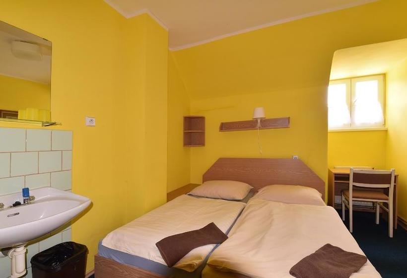 בית מלון כפרי Svaty Hubert