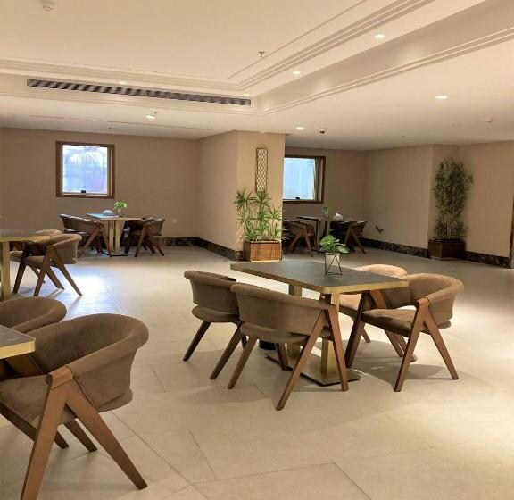 Midan Hotel & Suites Al Aziziya