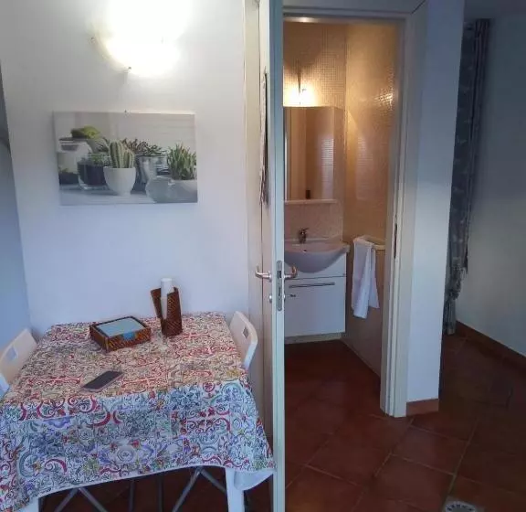 Aamiaismajoitus (B&B) Rescio's Rooms
