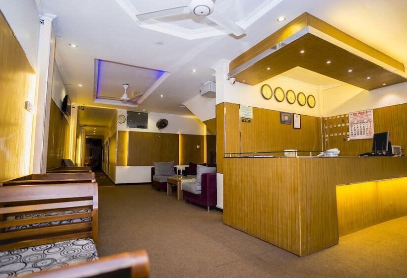 בית מלון כפרי Al Manaal Residency