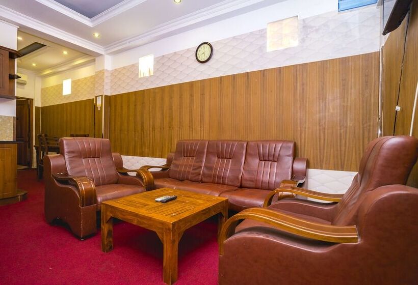 בית מלון כפרי Al Manaal Residency