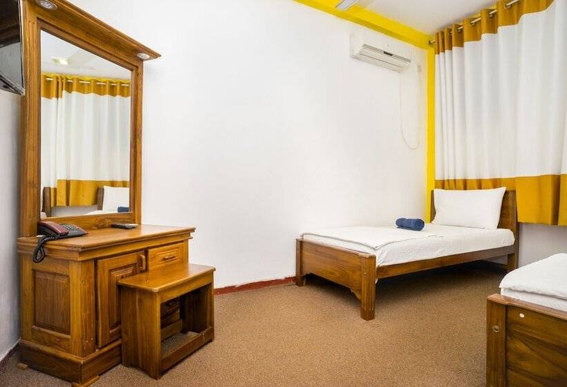 בית מלון כפרי Al Manaal Residency