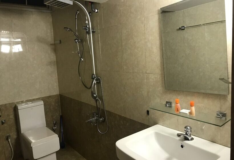 בית מלון כפרי Al Manaal Residency