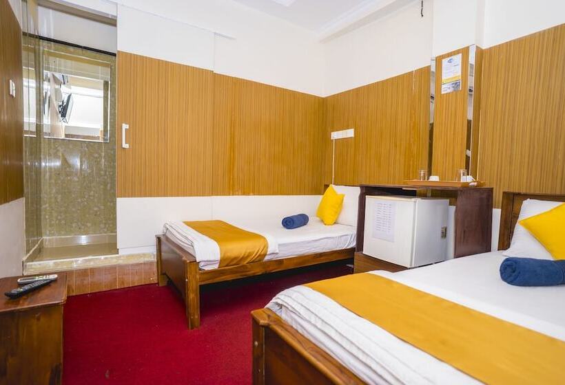 בית מלון כפרי Al Manaal Residency