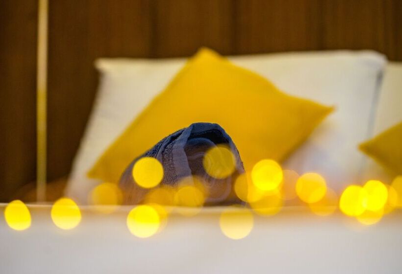 בית מלון כפרי Al Manaal Residency