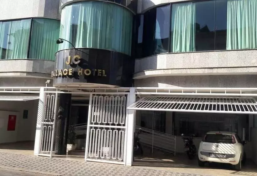 Hotelli Jc Palace