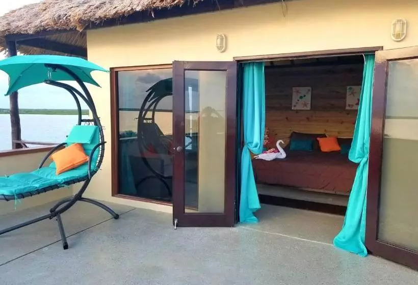 Hotelli Lina Point Belize Overwater Resort