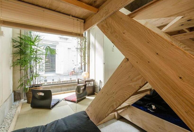 Music Uni Street Backpacker S Hostel