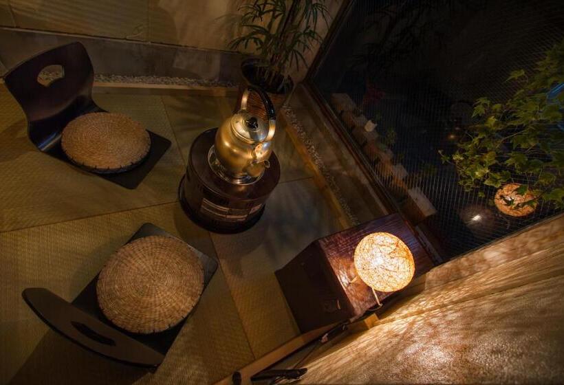 Music Uni Street Backpacker S Hostel