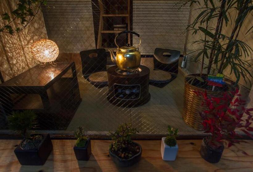 Music Uni Street Backpacker S Hostel