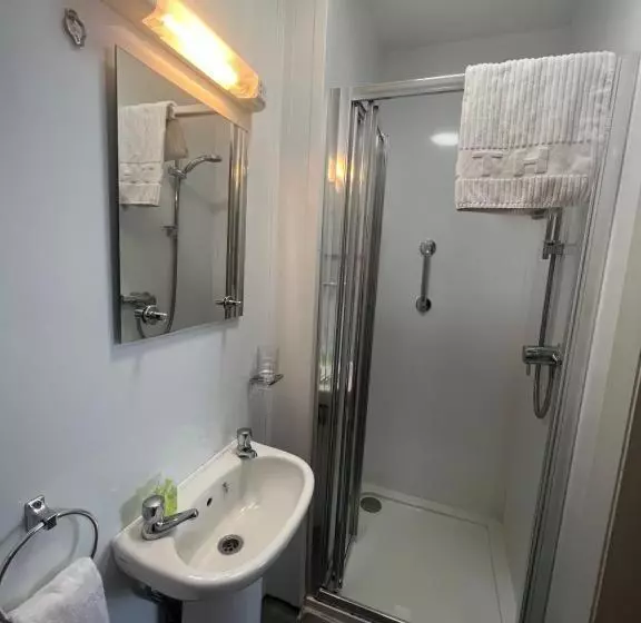 Annie May S Bar, B&b